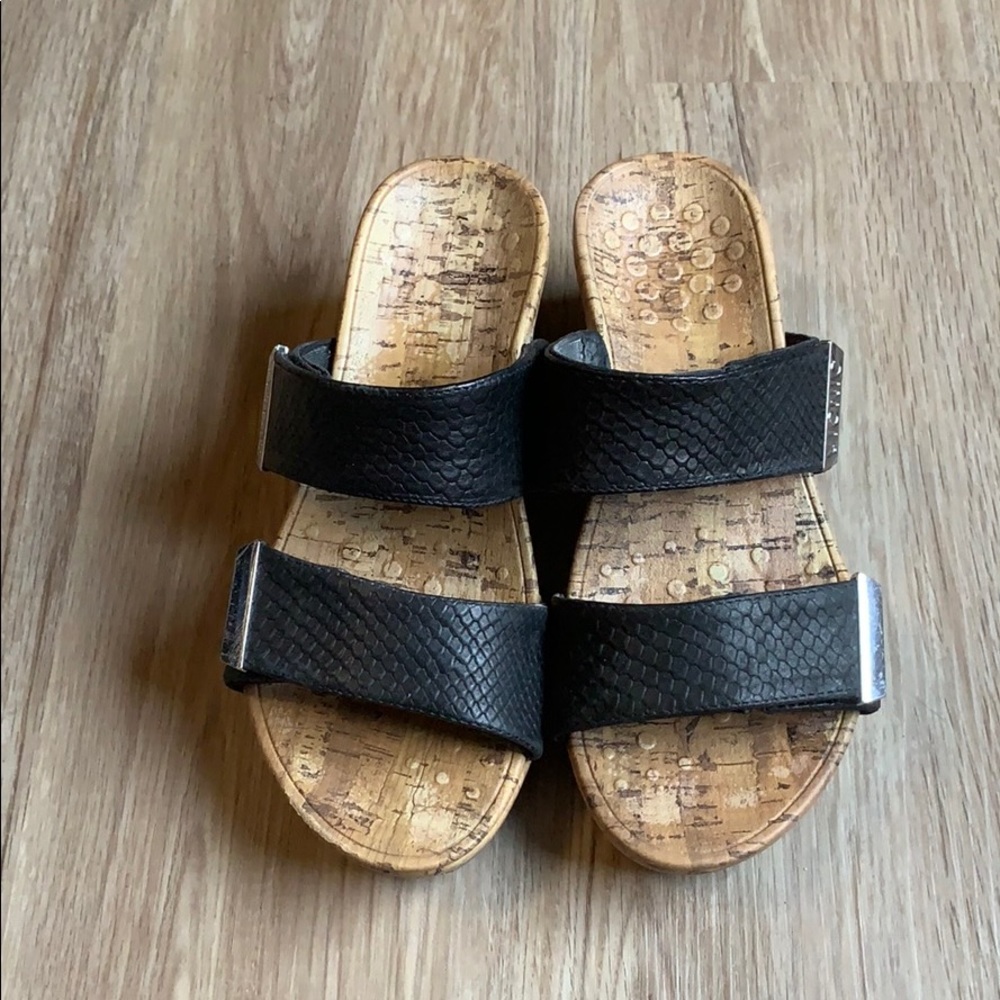 Vionic Pepper Wedge Sandal-Size 6